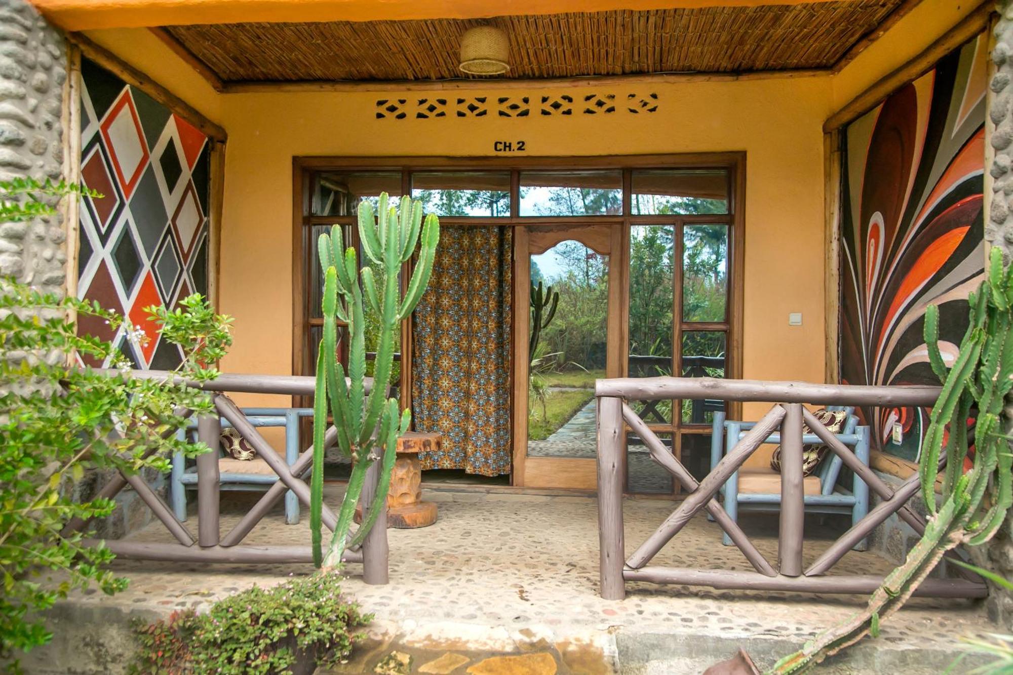 Karisimbi Cave Resort Рухенгери Екстериор снимка