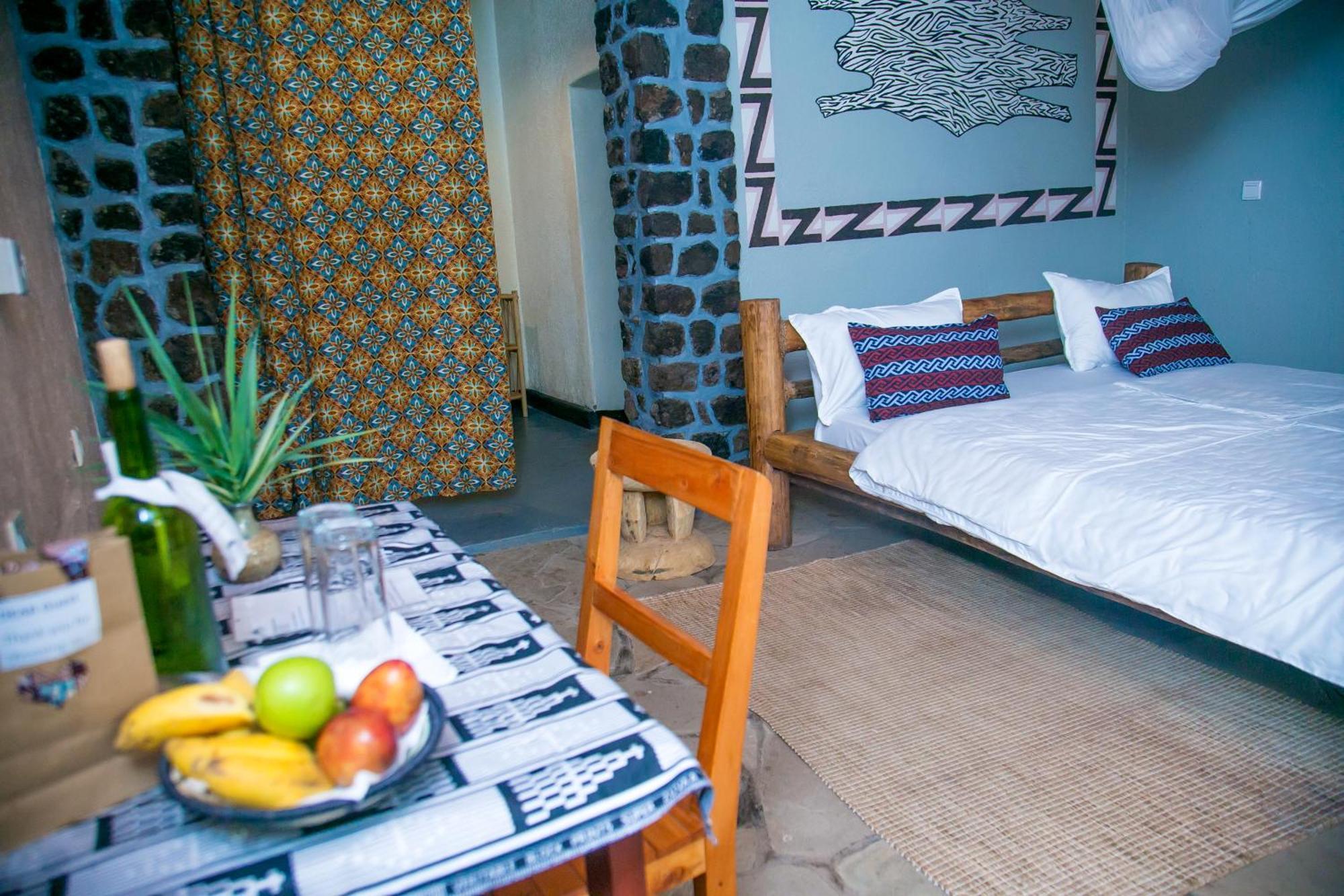 Karisimbi Cave Resort Рухенгери Екстериор снимка