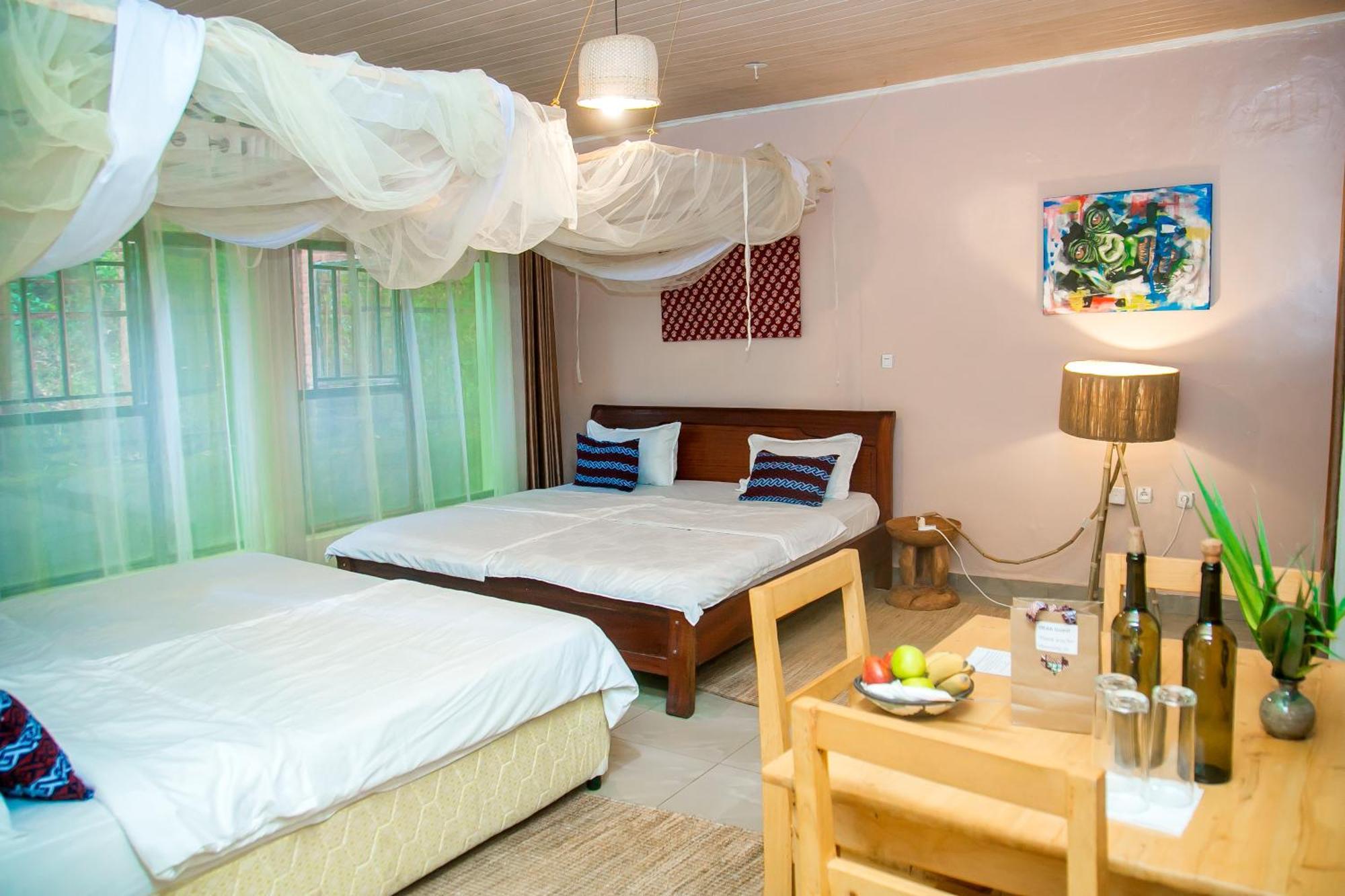 Karisimbi Cave Resort Рухенгери Екстериор снимка