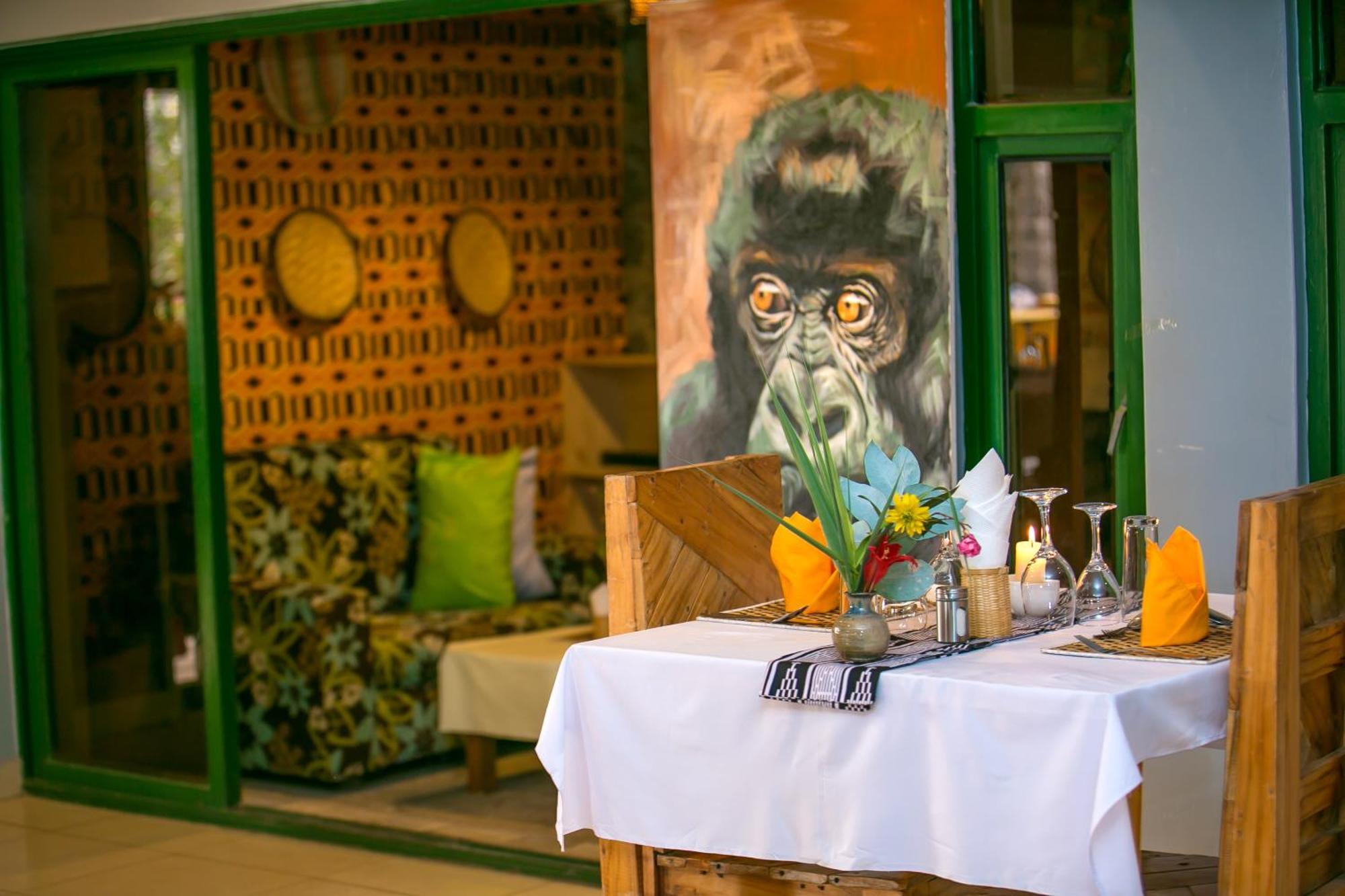 Karisimbi Cave Resort Рухенгери Екстериор снимка