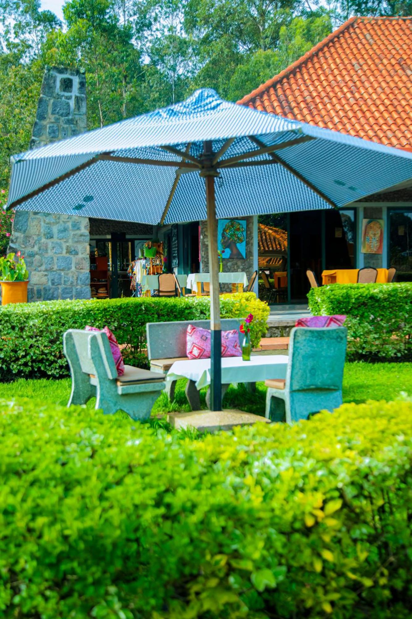 Karisimbi Cave Resort Рухенгери Екстериор снимка