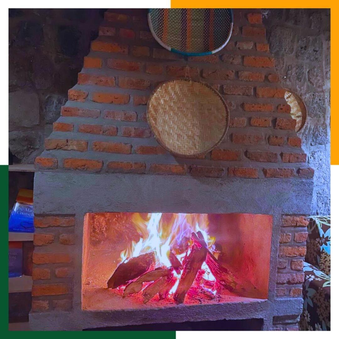 Karisimbi Cave Resort Рухенгери Екстериор снимка
